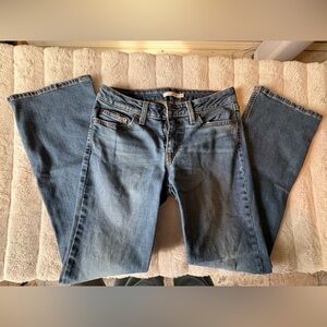 Super low bootcut women’s Levi’s size 28